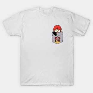 Scared Boy Red Head POUCHIE SHIRT - In Pocket T-Shirt